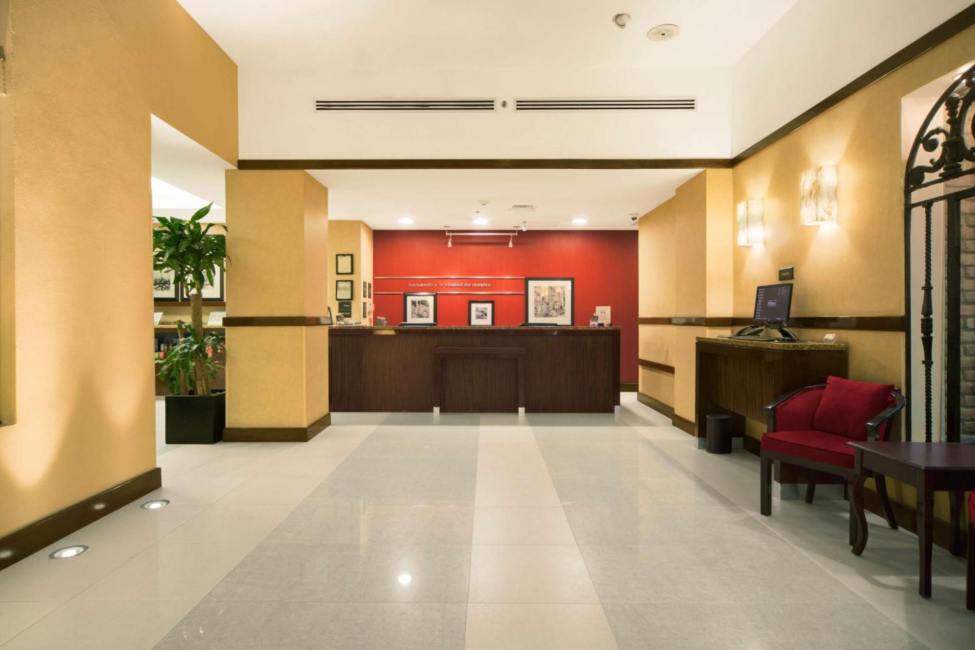 Hampton Inn & Suites Mexico City - Centro Historico Exterior foto